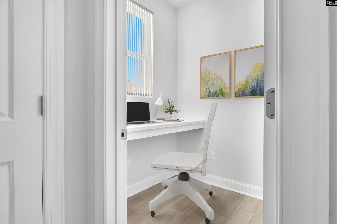 185 Ursus Drive  Photo 10