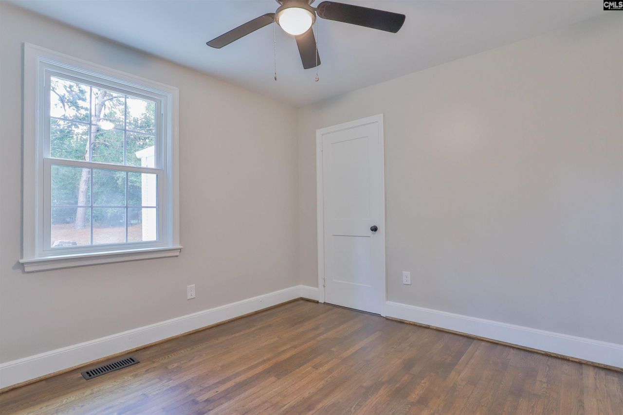 1740 Sunnyside Drive  Photo 17