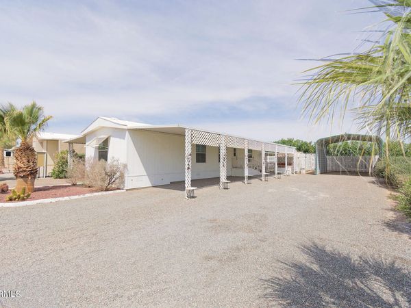 490 N MOON MOUNTAIN Avenue, Unit 14, Quartzsite, AZ 85346