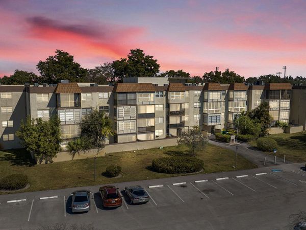 7000 NW 17th Street, Unit 420, Plantation, FL 33313