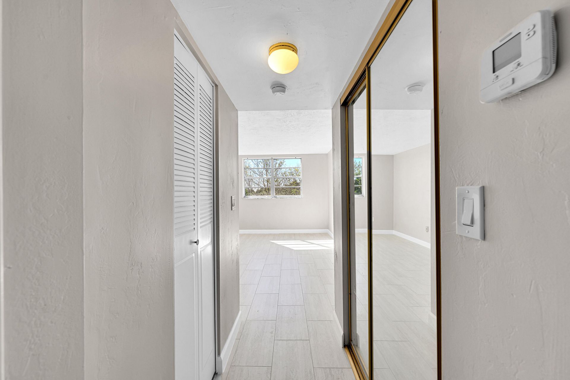 7000 NW 17th Street, Unit 420, Plantation, FL 33313 Photo