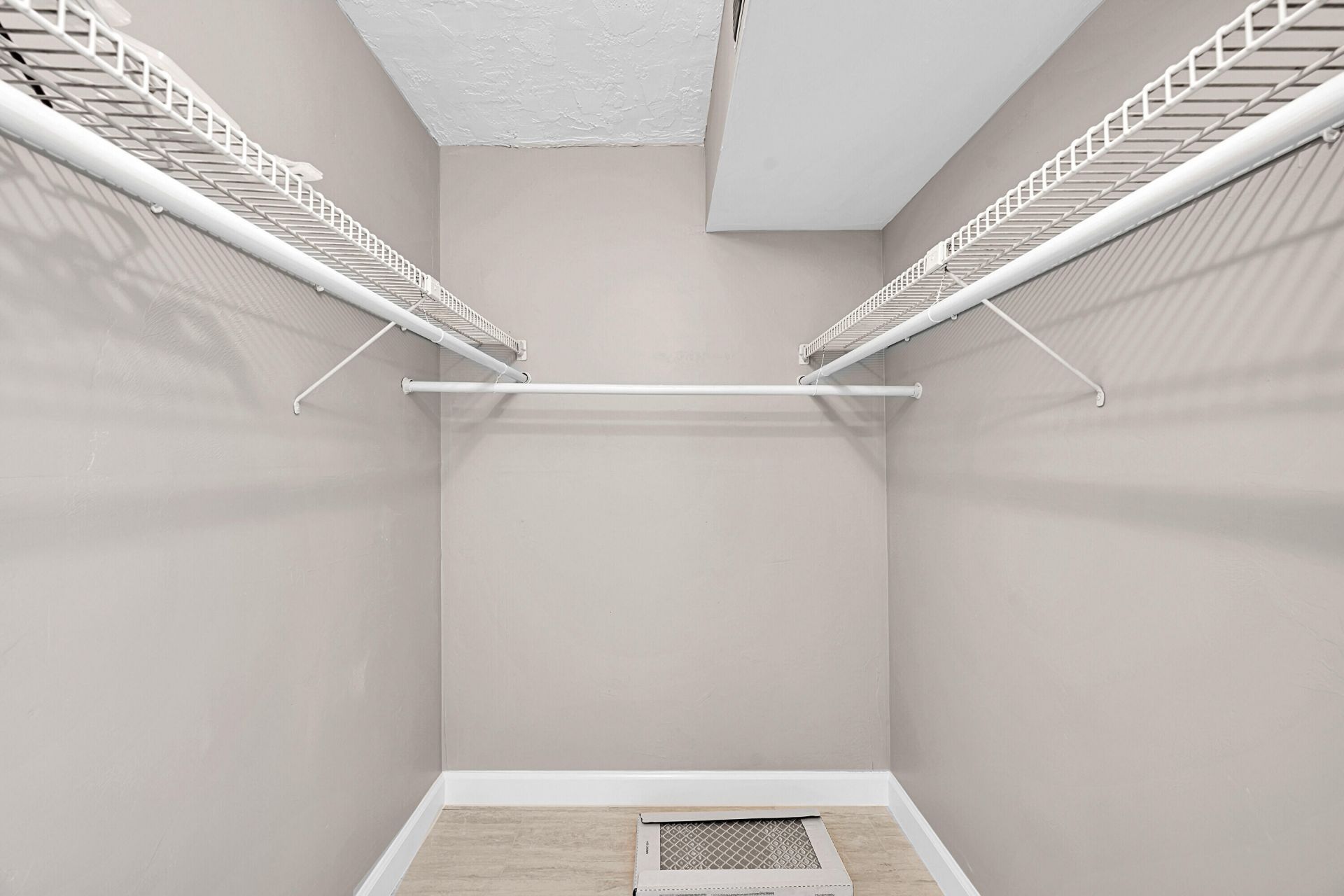 7000 NW 17th Street, Unit 420, Plantation, FL 33313 Photo