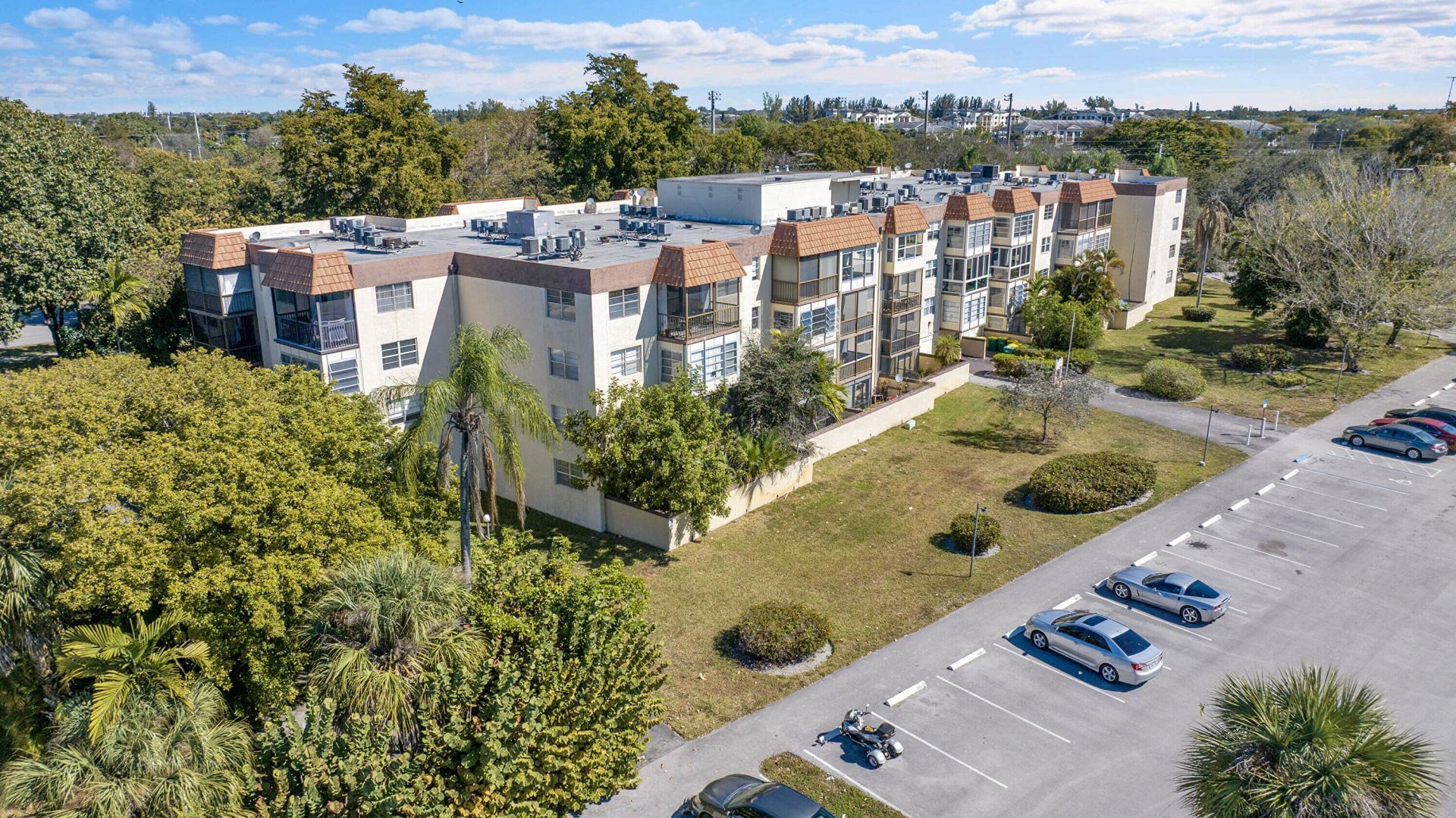 7000 NW 17th Street, Unit 420, Plantation, FL 33313 Photo