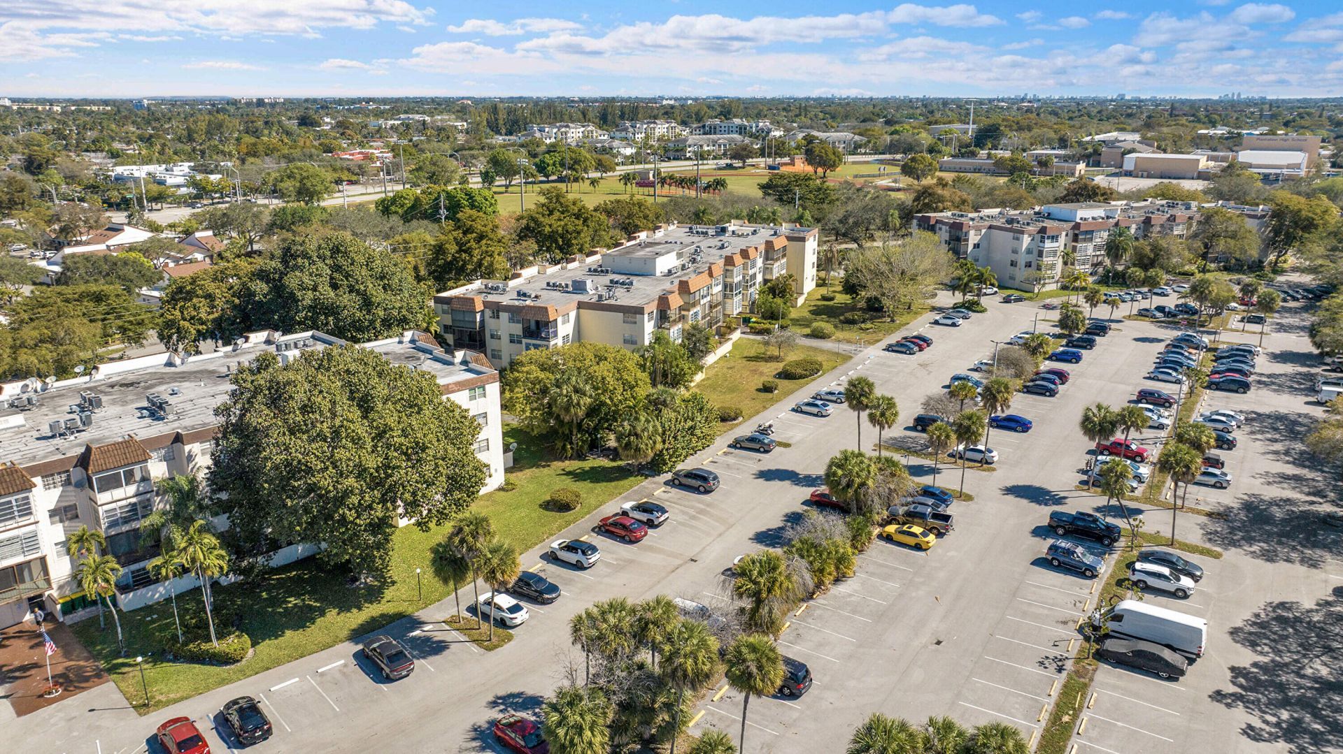 7000 NW 17th Street, Unit 420, Plantation, FL 33313 Photo