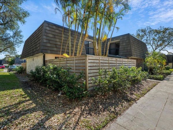 1124 11th Terrace, Palm Beach Gardens, FL 33418