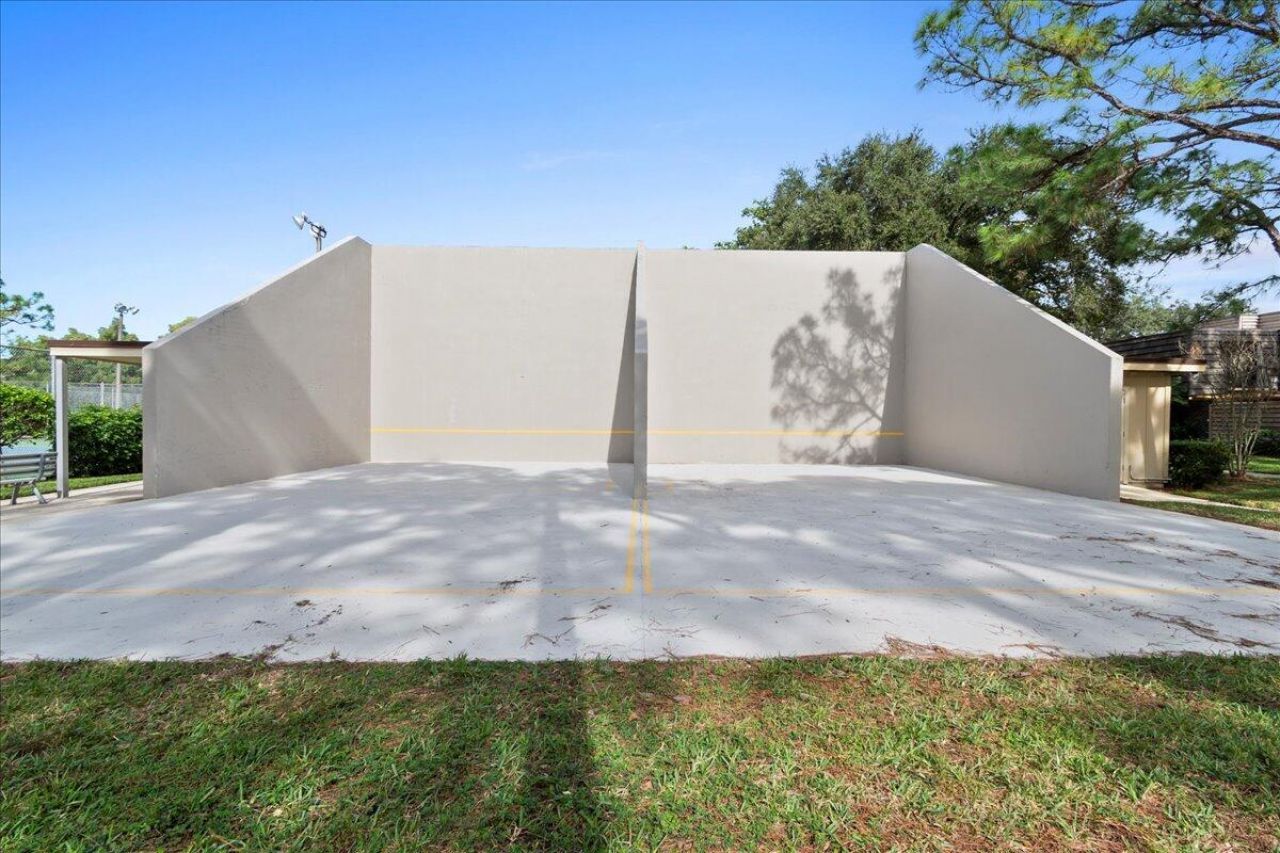 1124 11th Terrace, Palm Beach Gardens, FL 33418 Photo