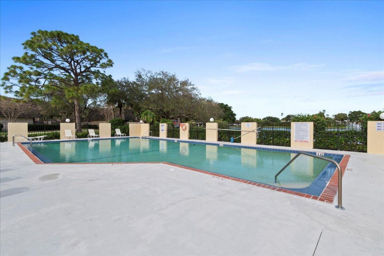 1124 11th Terrace, Palm Beach Gardens, FL 33418 Photo