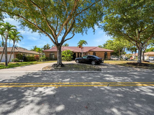 5172 NW 84th Road, Coral Springs, FL 33067