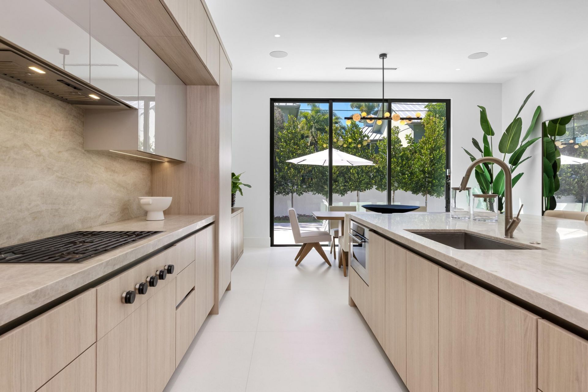 1051 NE 2nd Terrace, Boca Raton, FL 33432 Photo