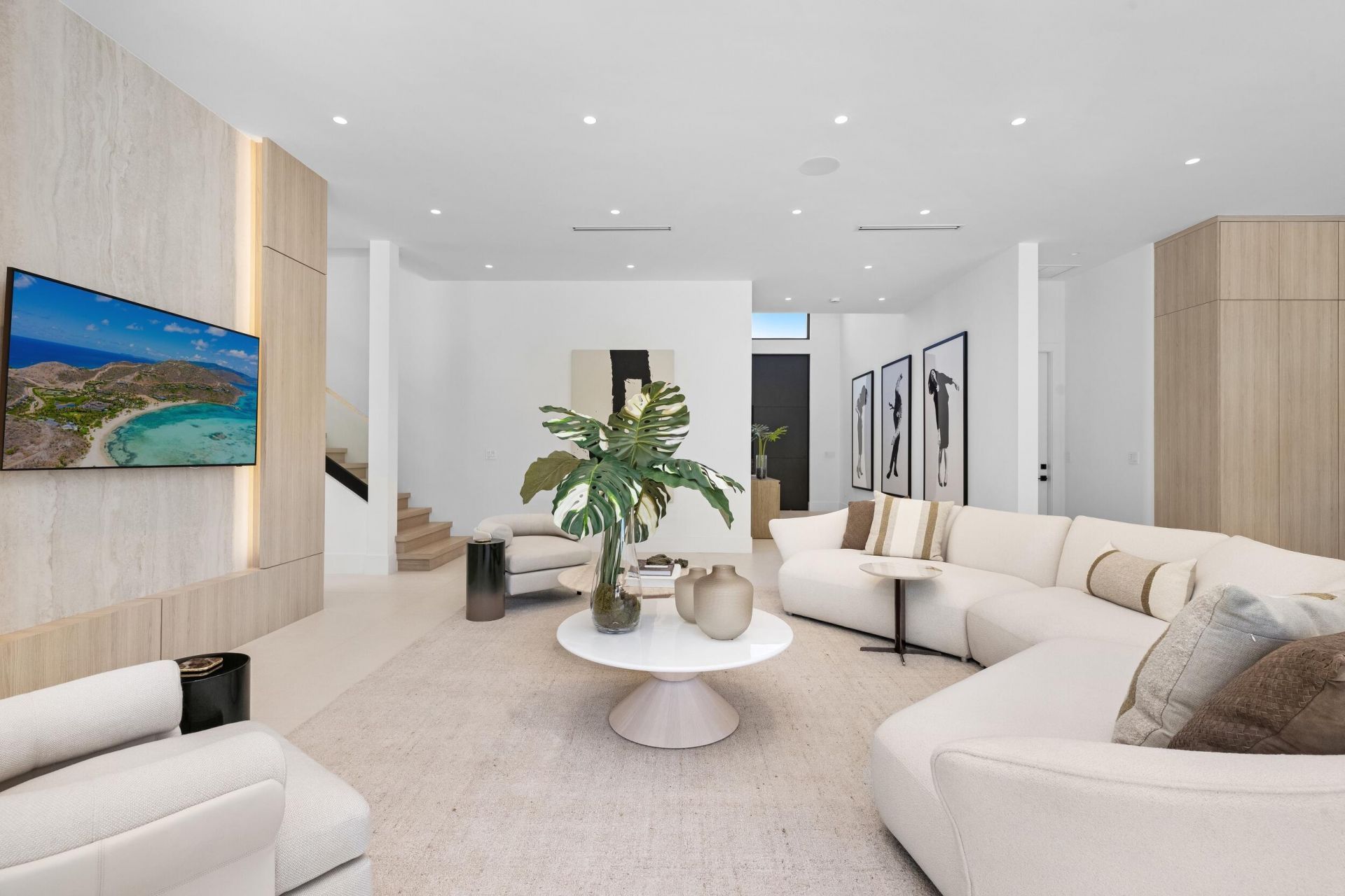 1051 NE 2nd Terrace, Boca Raton, FL 33432 Photo