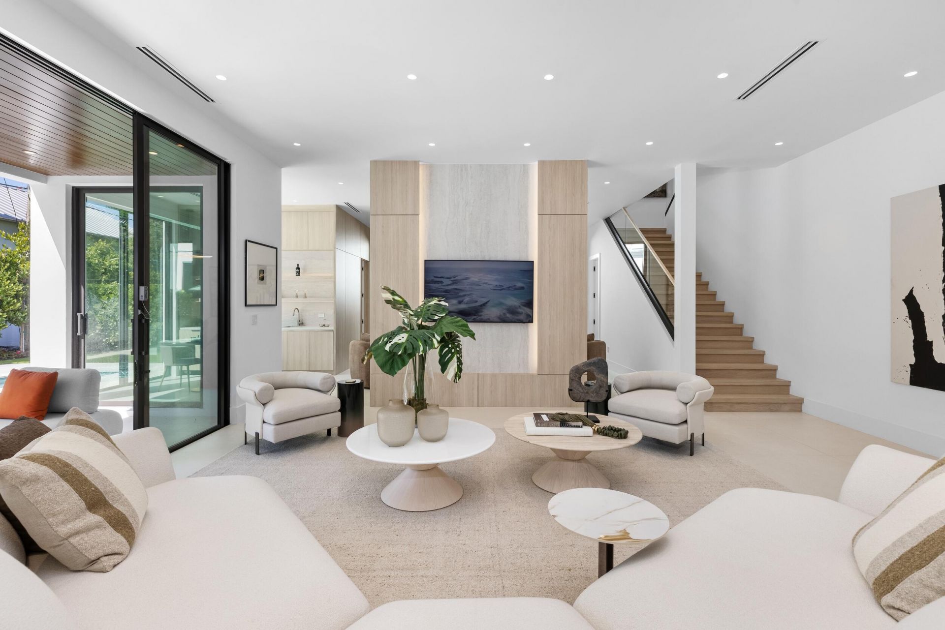 1051 NE 2nd Terrace, Boca Raton, FL 33432 Photo