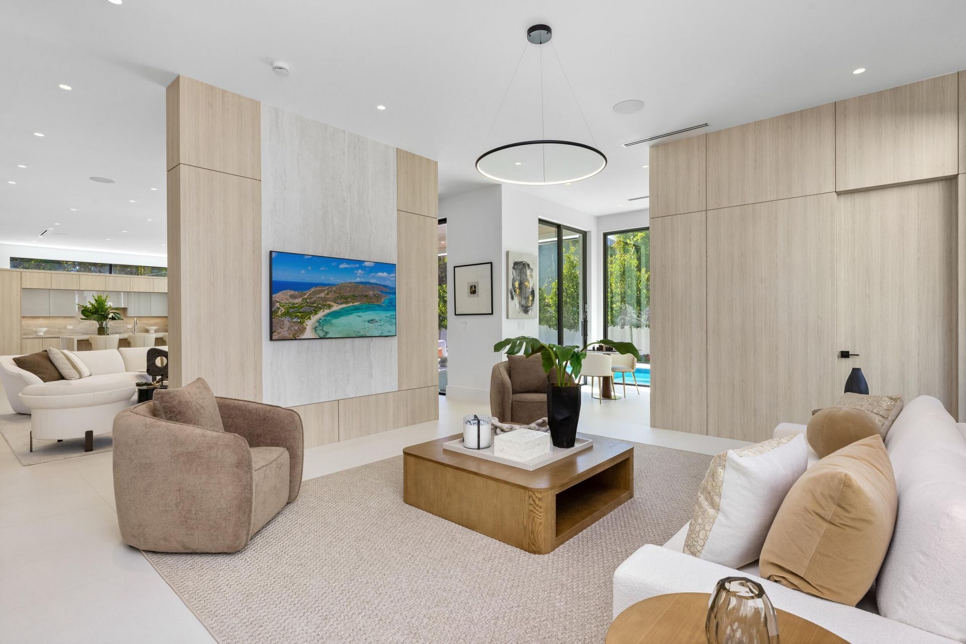 1051 NE 2nd Terrace, Boca Raton, FL 33432 Photo