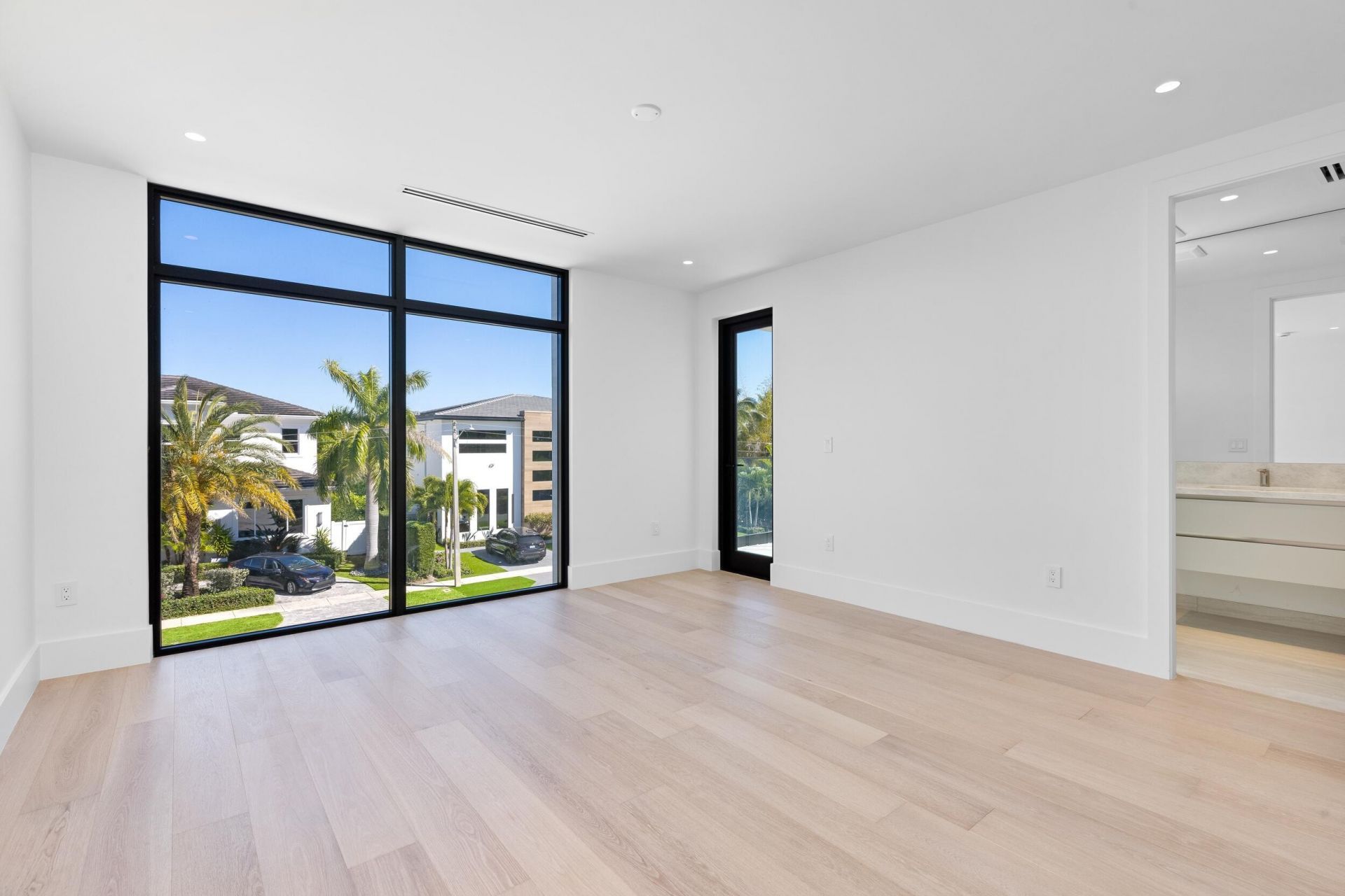 1051 NE 2nd Terrace, Boca Raton, FL 33432 Photo