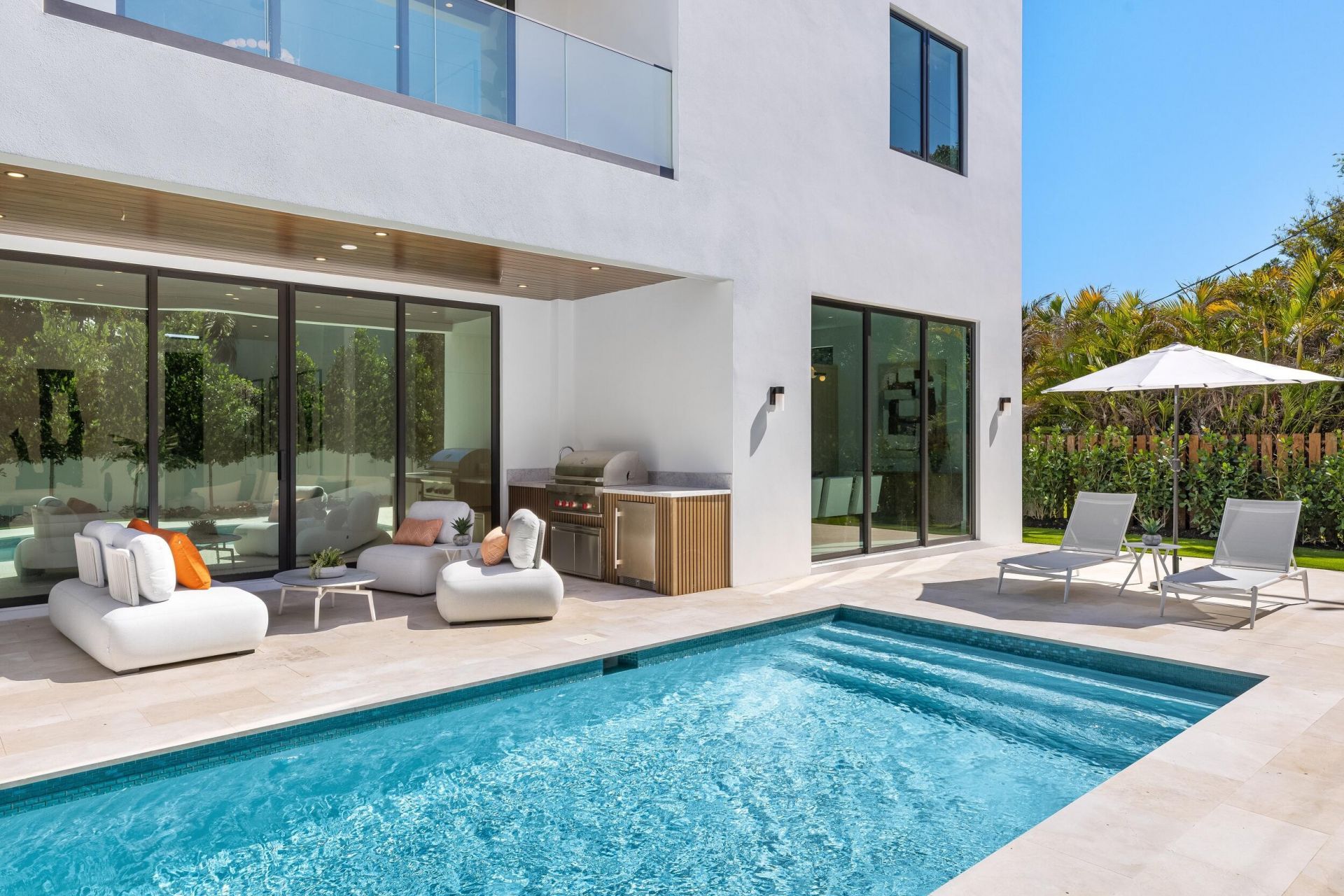 1051 NE 2nd Terrace, Boca Raton, FL 33432 Photo