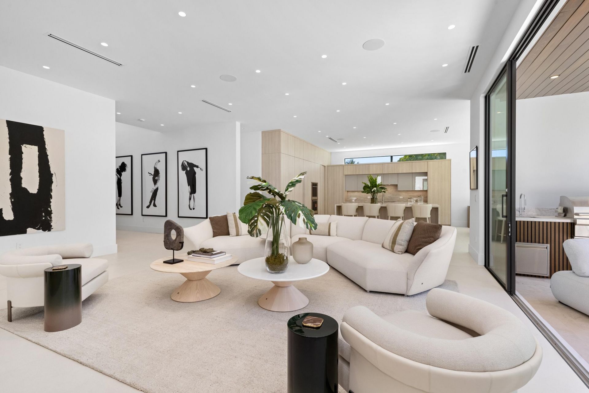 1051 NE 2nd Terrace, Boca Raton, FL 33432 Photo