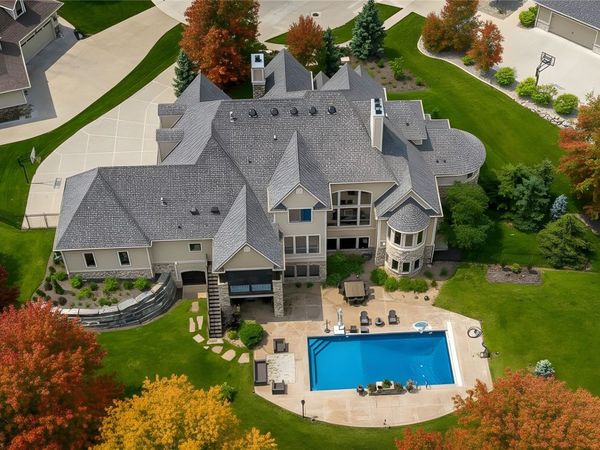 809 NE Bridge Creek Court, Grimes, IA 50111