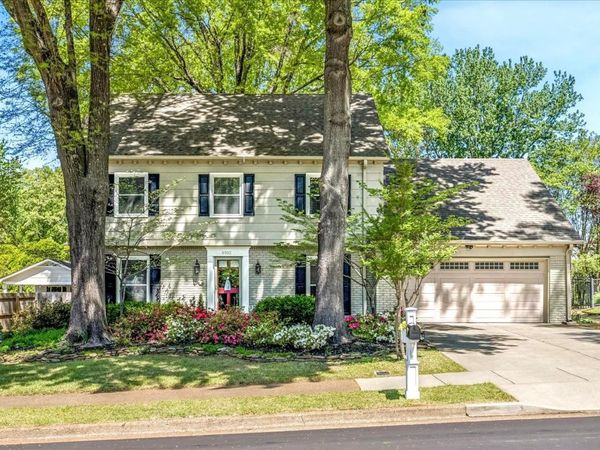 6992 CORSICA DR, Germantown, TN 38138