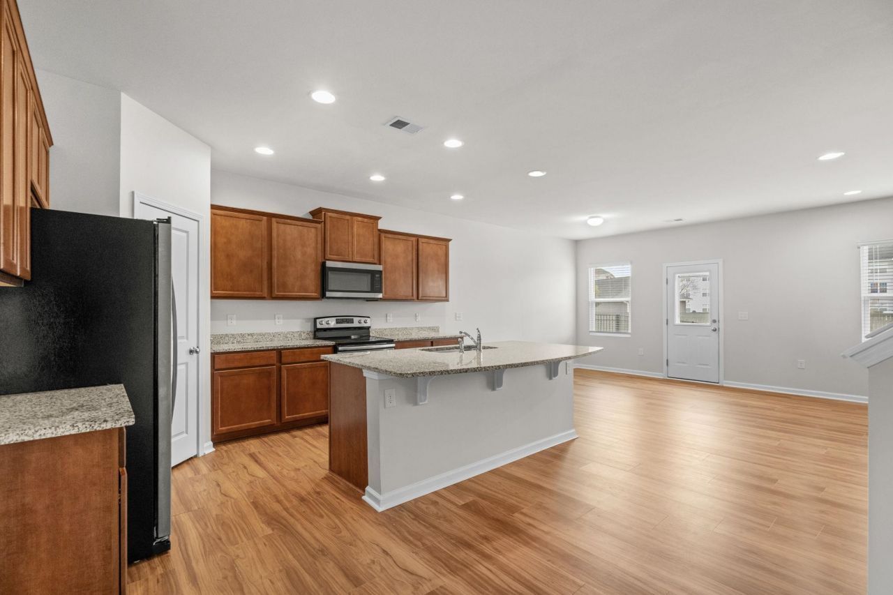 4096 Alvina Way  Photo 15