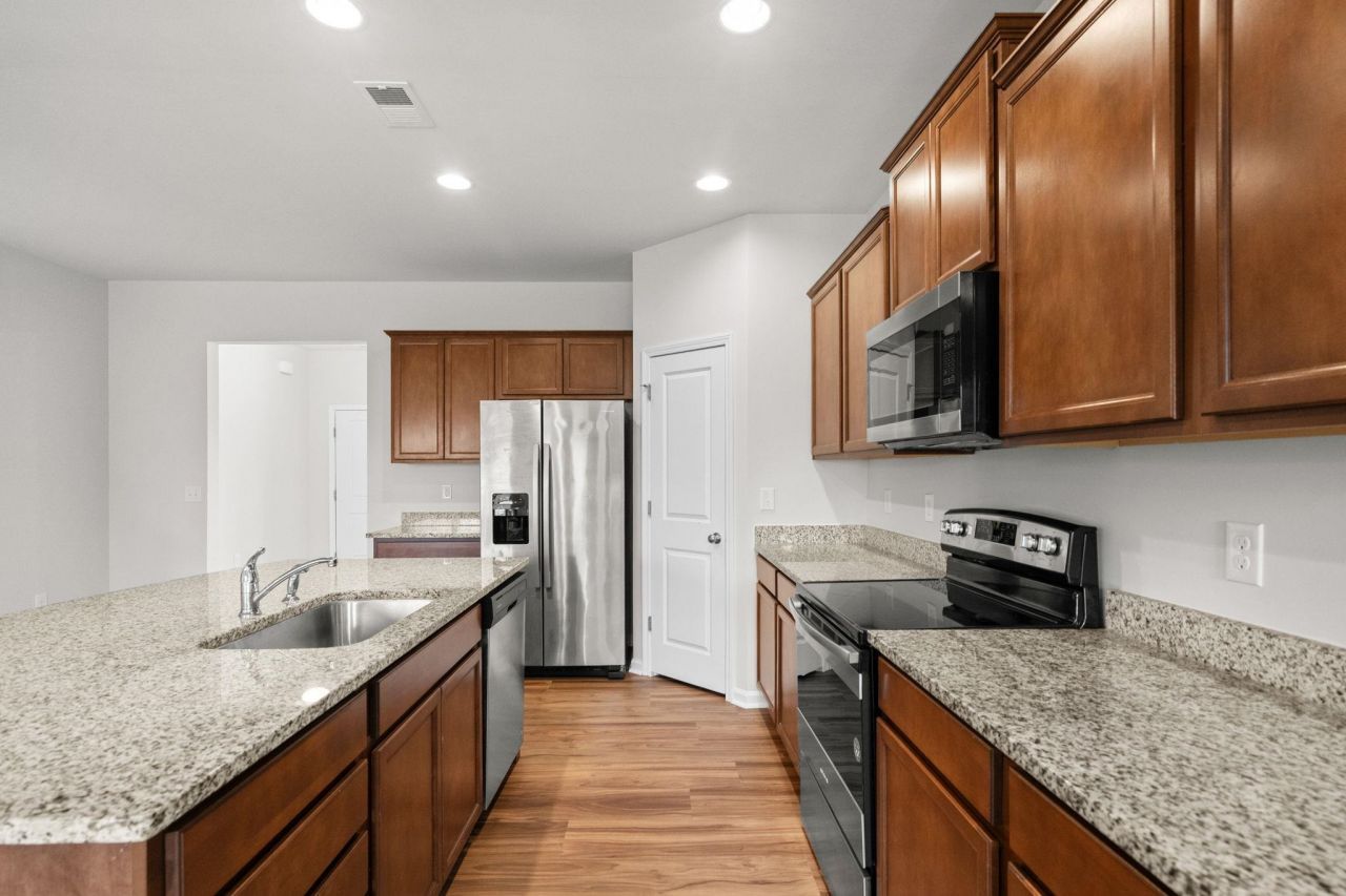 4096 Alvina Way  Photo 17