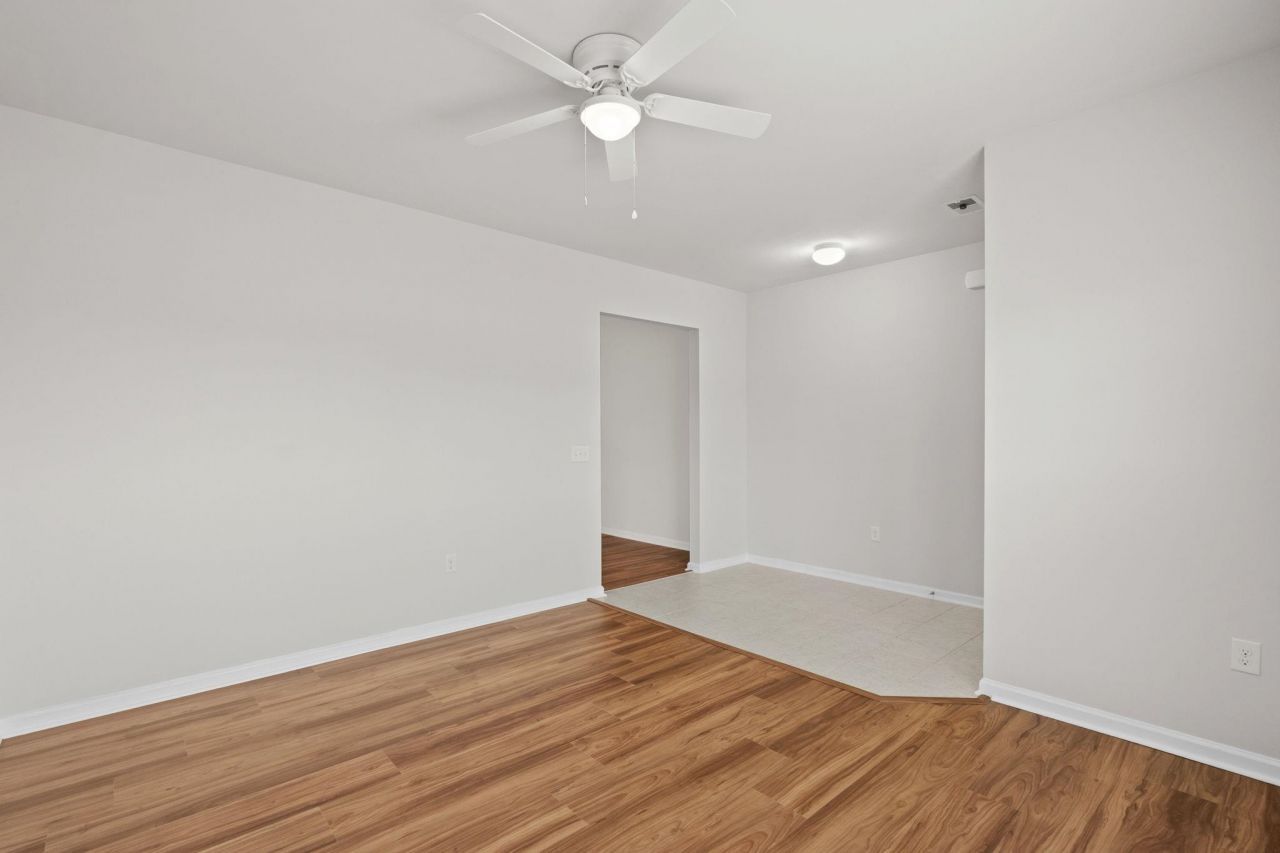 4096 Alvina Way  Photo 6