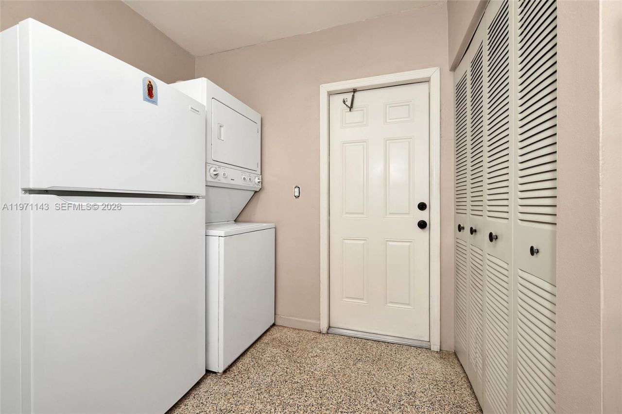 11300 NW 62nd Ave, Hialeah, FL 33012 Photo