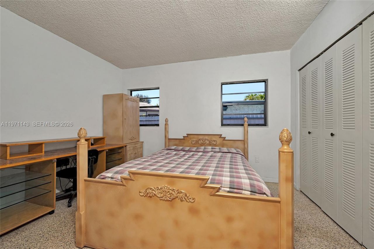 11300 NW 62nd Ave, Hialeah, FL 33012 Photo