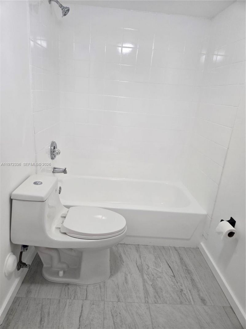 1122 NW 125, Unit 103, Miami, FL 33182 Photo