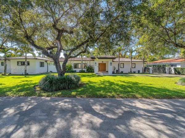 1424 Algardi Ave, Coral Gables, FL 33146