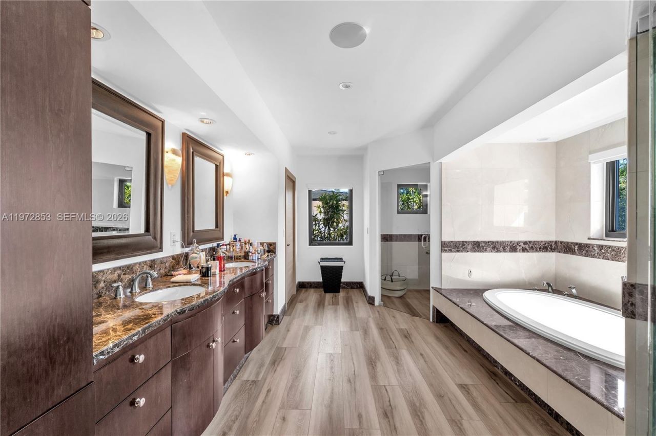 1424 Algardi Ave, Coral Gables, FL 33146 Photo