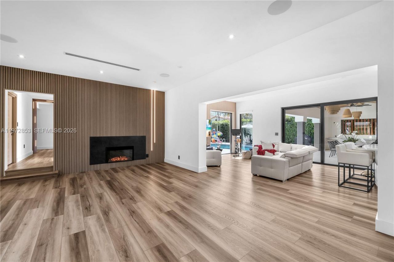 1424 Algardi Ave, Coral Gables, FL 33146 Photo