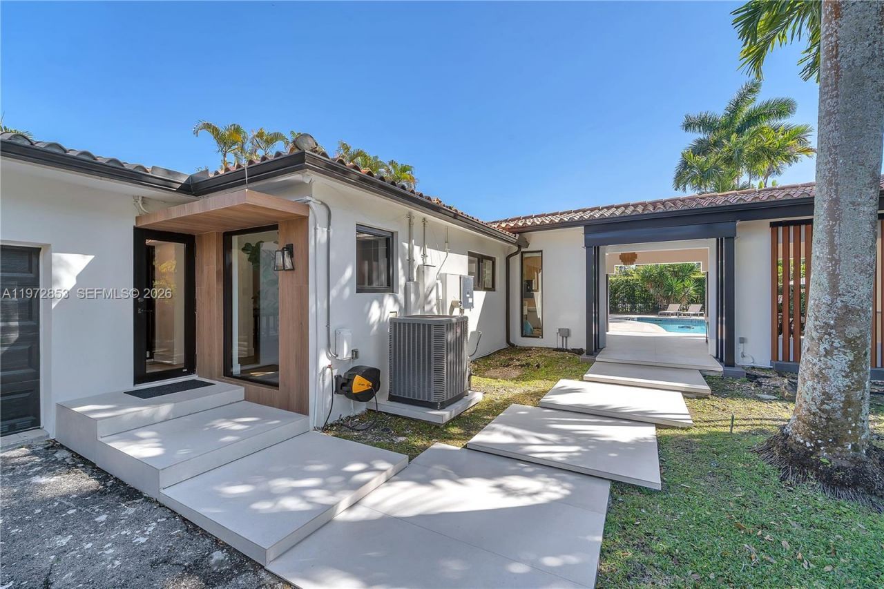 1424 Algardi Ave, Coral Gables, FL 33146 Photo