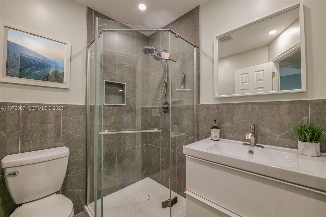 5171 W Oakland Park Blvd , Unit 309, Lauderdale Lakes, FL 33313 Photo