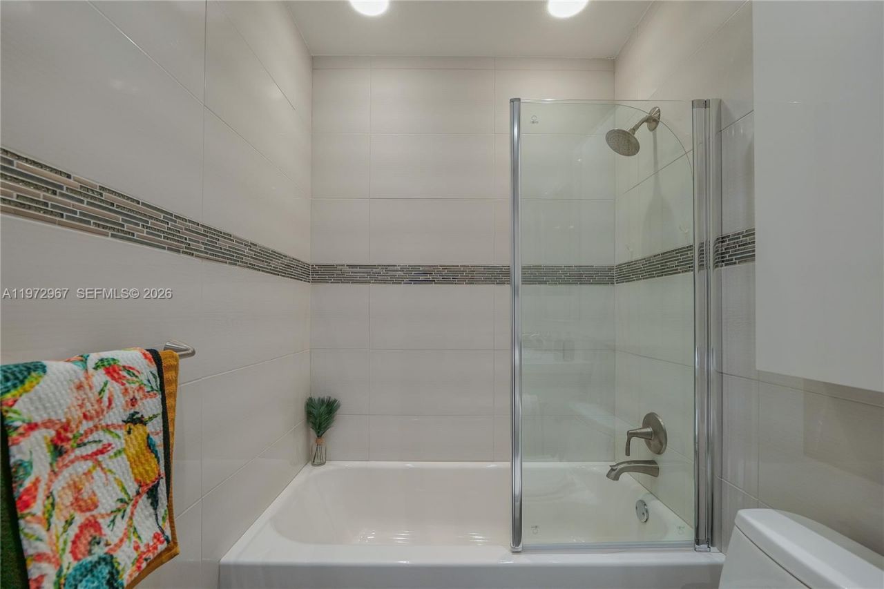 5171 W Oakland Park Blvd , Unit 309, Lauderdale Lakes, FL 33313 Photo