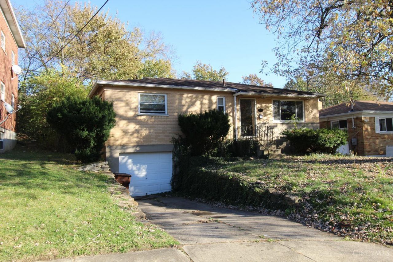 576 Claymore Terrace, Delhi Twp, OH 45238 Main Photo