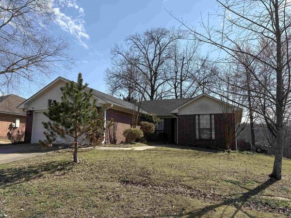 4655 Hawkins Drive, Conway, AR 72034