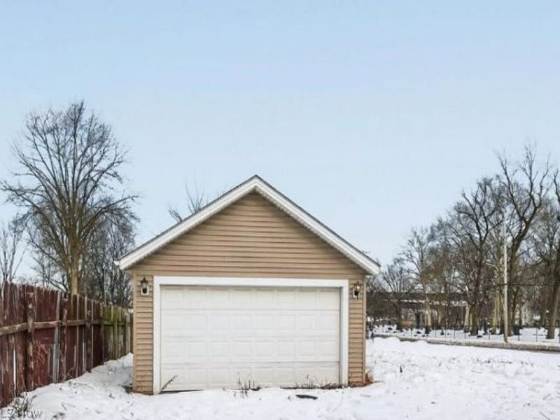 6523 Scovill Avenue, Cleveland, OH 44104 Photo 6