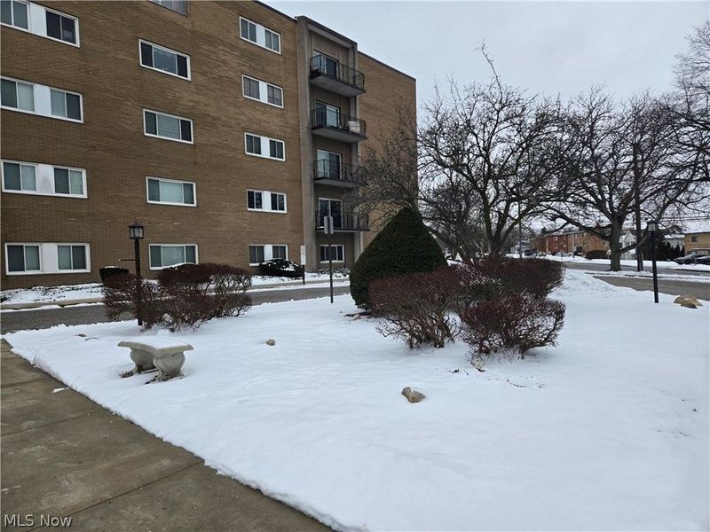 20333 Detroit Road, Rocky River, OH 44116 Photo 1