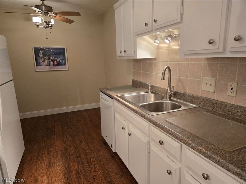 20333 Detroit Road, Rocky River, OH 44116 Photo 6