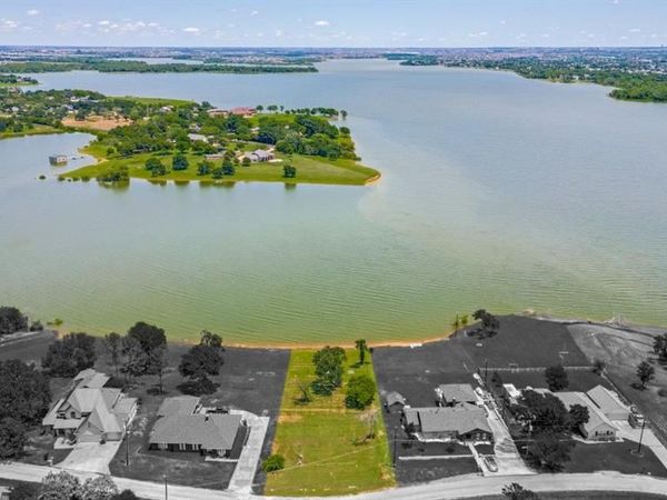 1505 Hillcrest Drive, Little Elm, TX 75068