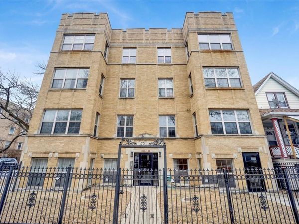 4055 N Central Park Avenue , Unit 1, Chicago, IL 60618