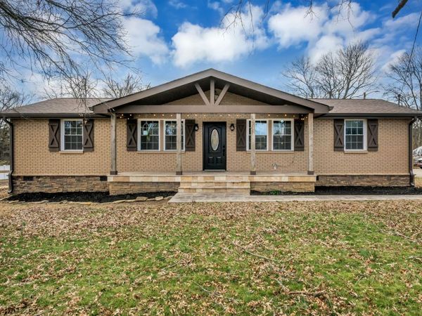 920 Sun Valley Dr , Madison, TN 37115