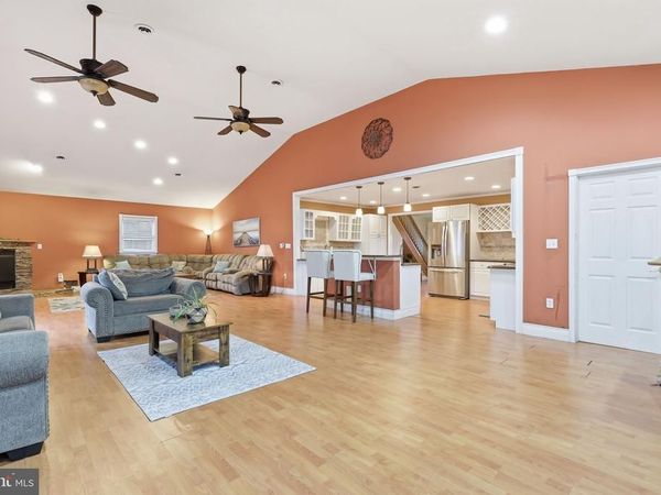 9 HARMONY ROAD, LEVITTOWN, PA 19056