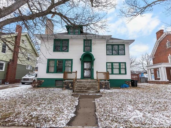 628 Taylor Street, Detroit, MI 48202