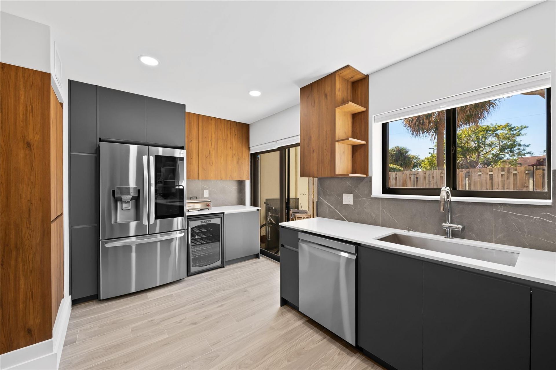 340 City View Drive, Fort Lauderdale, FL 33311 Photo