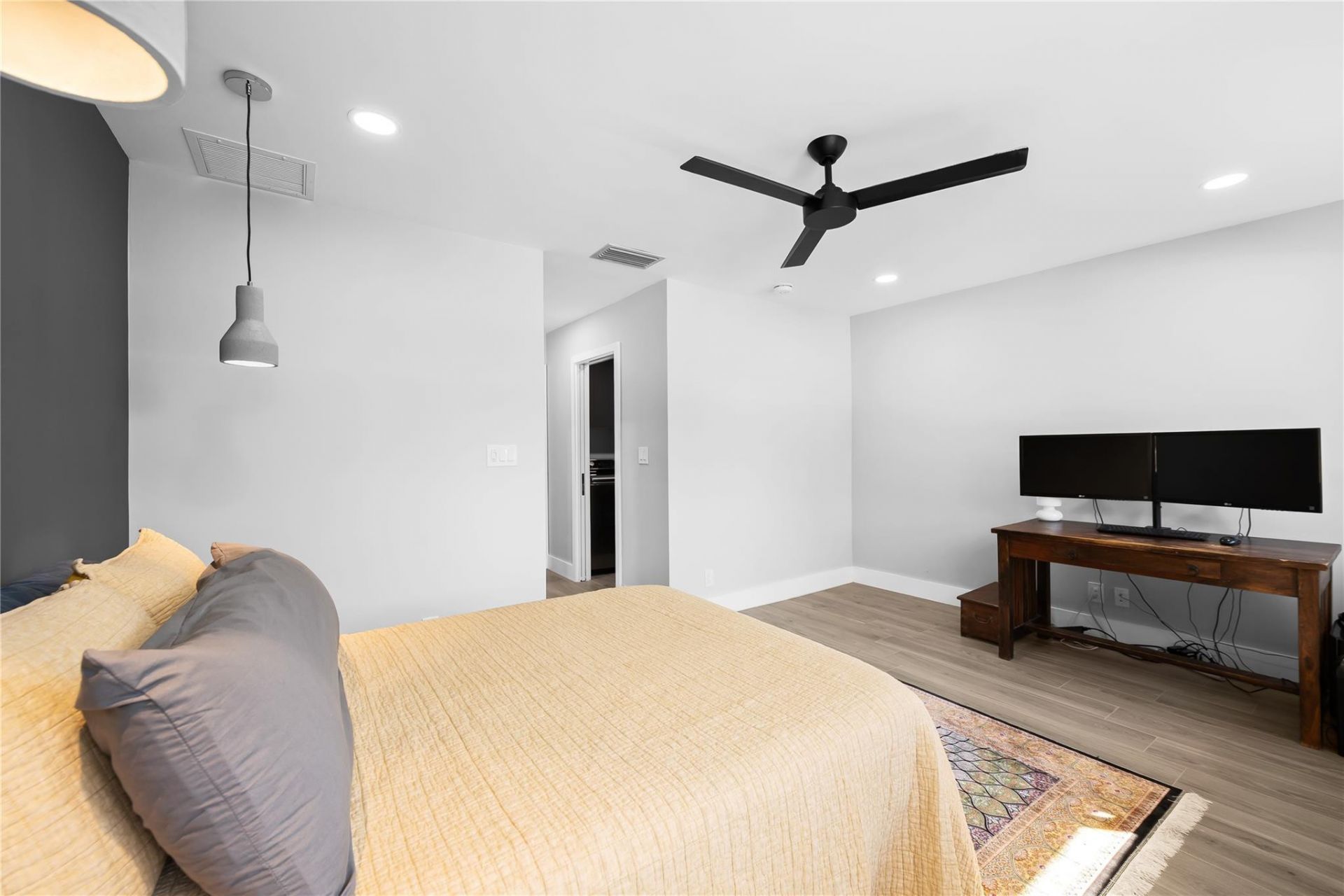 340 City View Drive, Fort Lauderdale, FL 33311 Photo