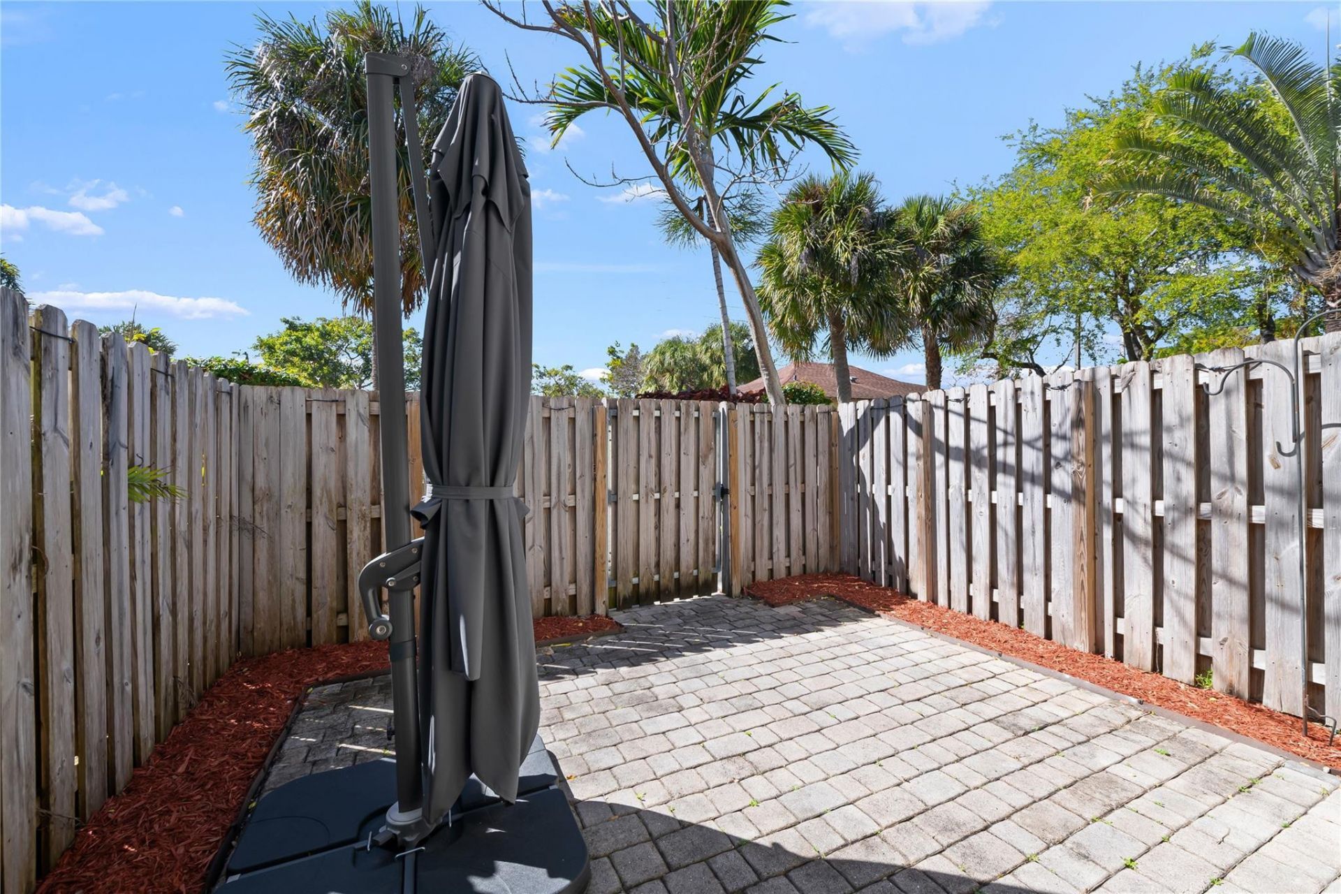 340 City View Drive, Fort Lauderdale, FL 33311 Photo