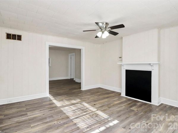 826 Cantwell Street , Charlotte, NC 28208