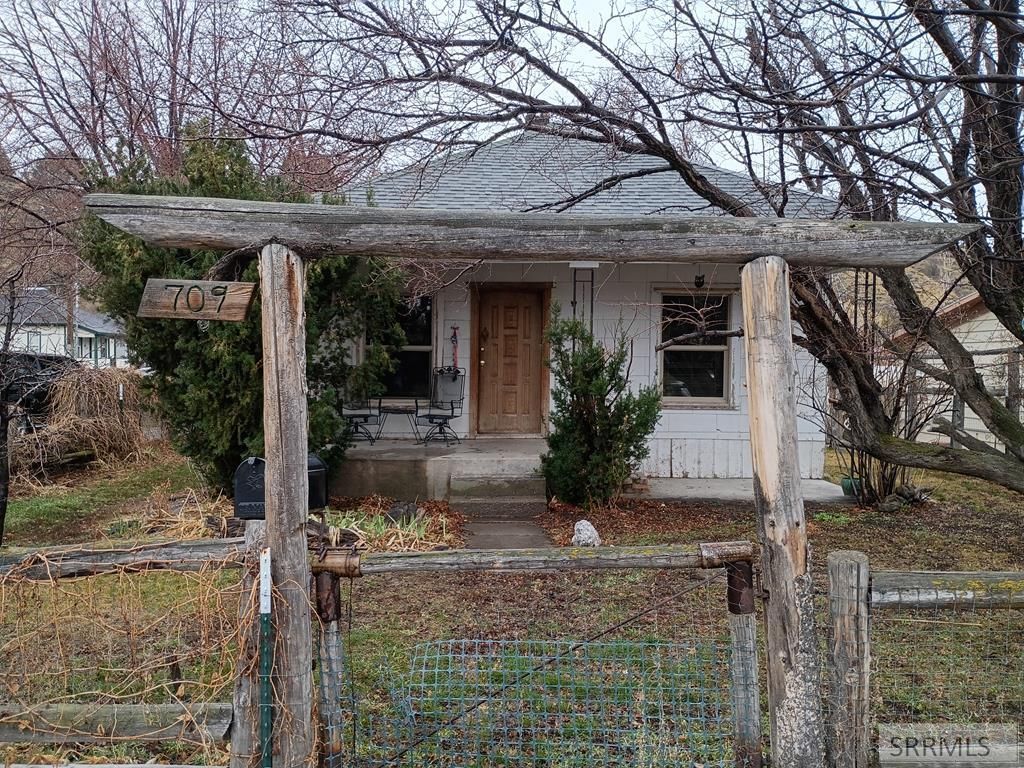 709 Johnson Street, Pocatello, ID 83204 Main Photo