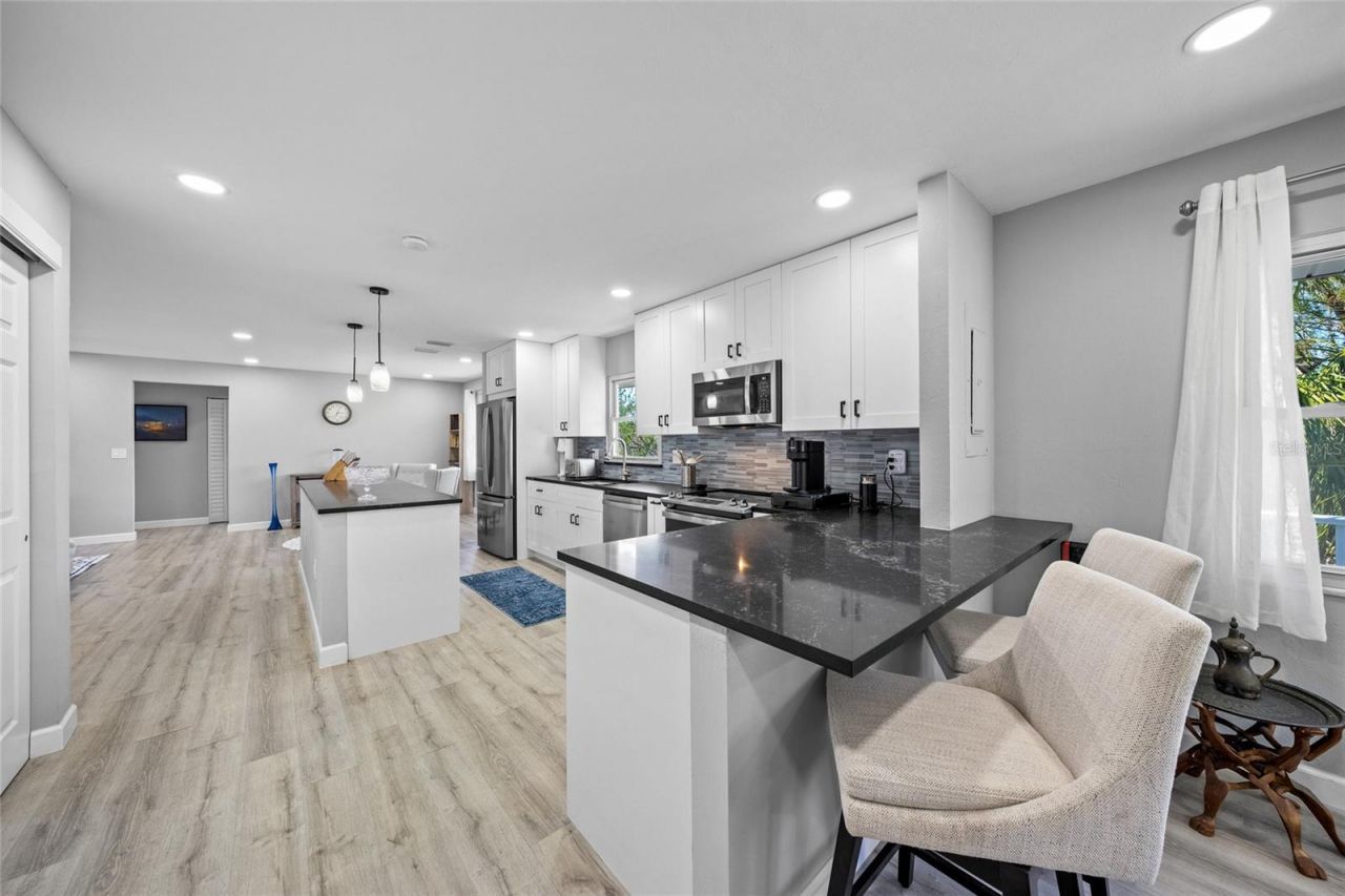 691 Gulf Bay Road , Longboat Key, FL 34228 Photo