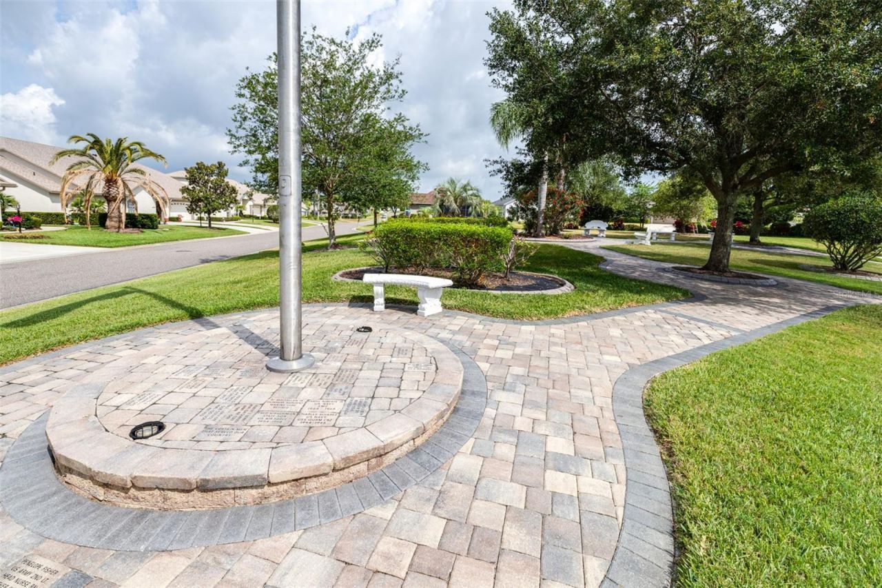 6779 Huntington Hills Boulevard, Lakeland, FL 33810 Photo